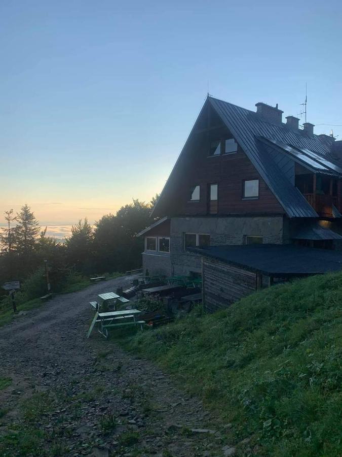 Schronisko Gorskie Pttk Na Jaworzynie Krynickiej Krynica Zdroj Exterior photo